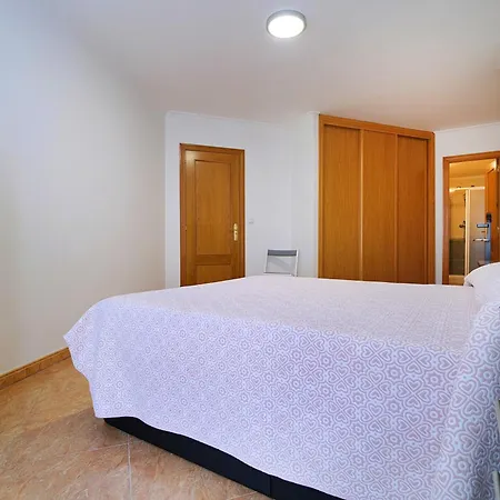 Con Piscina Y Vistas Al Mar En Apartamento *